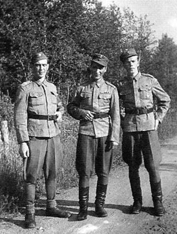 Korpraalit vasemmalta
Niilo Petroff
Sergei Sipakko
Pekka Gratshoff